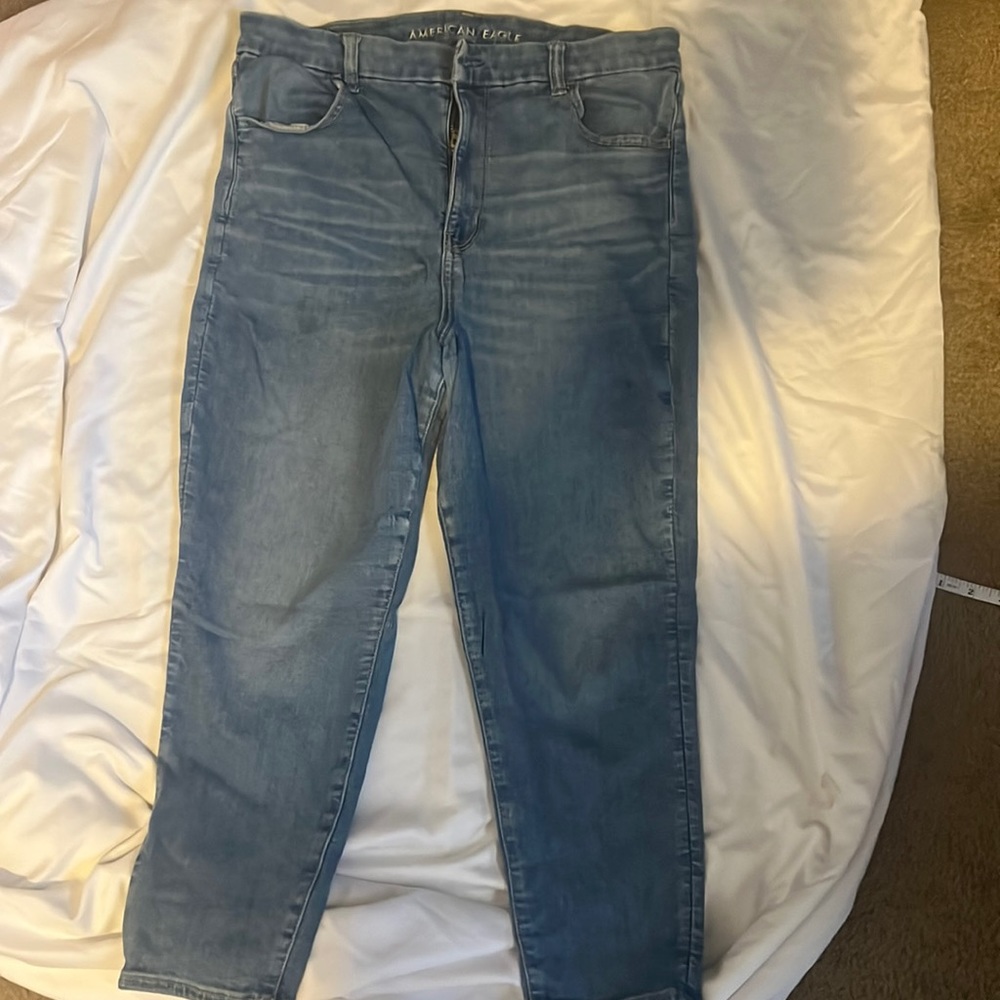 Curvy American Eagle super high rise jeggin crop